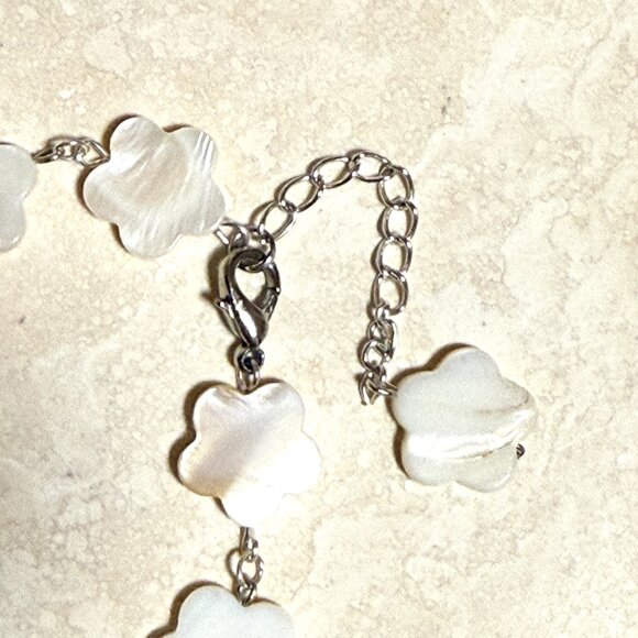 Mother of Pearl Flower Beaded Short Necklace + Cat on the Moon Pendant - Picture 11 of 13